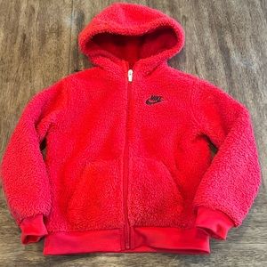 Nike fleece jacket 3-5yrs old